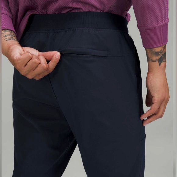 Lululemon Men’s ABC Jogger ~ Medium - Picture 3 of 12